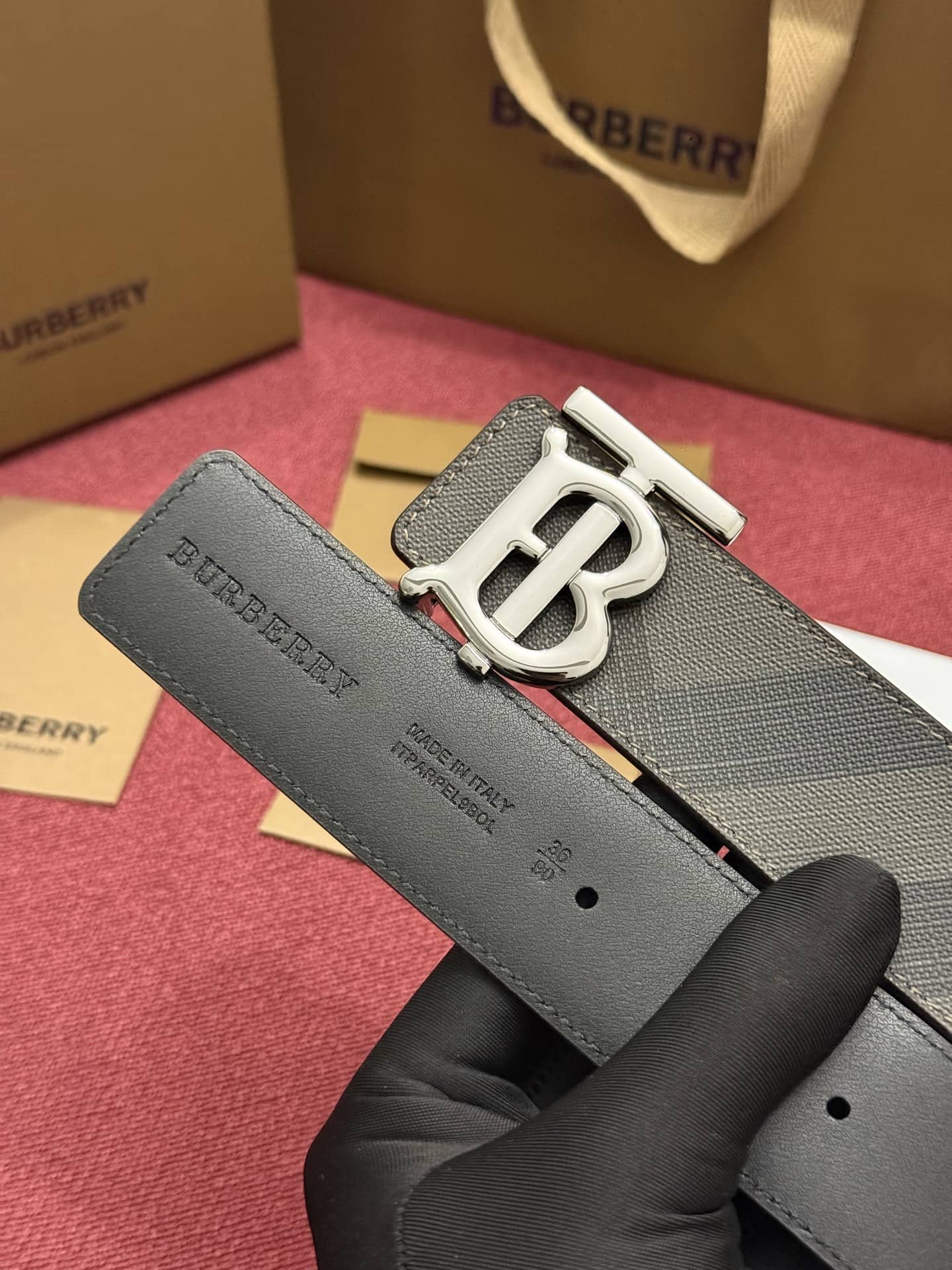 Burberry Belt-009
